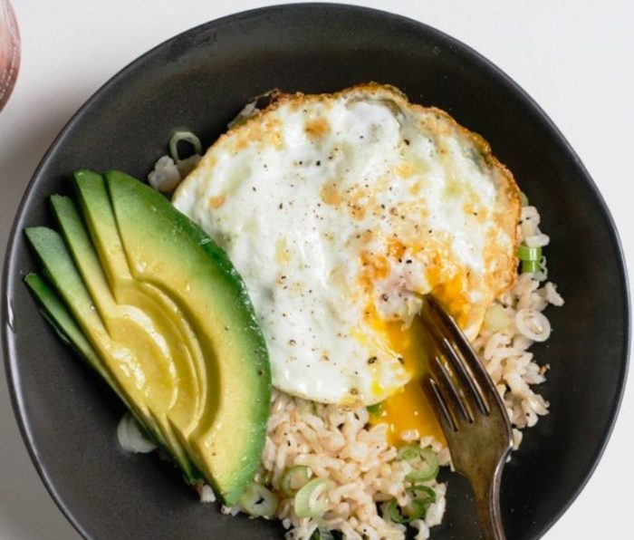 Rice-bowl-fried-egg-avocado