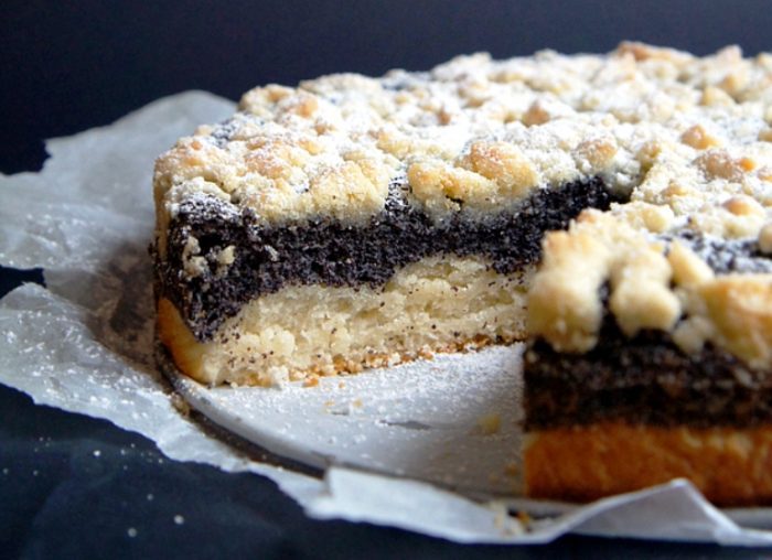 German-poppy seed-crumble-cake