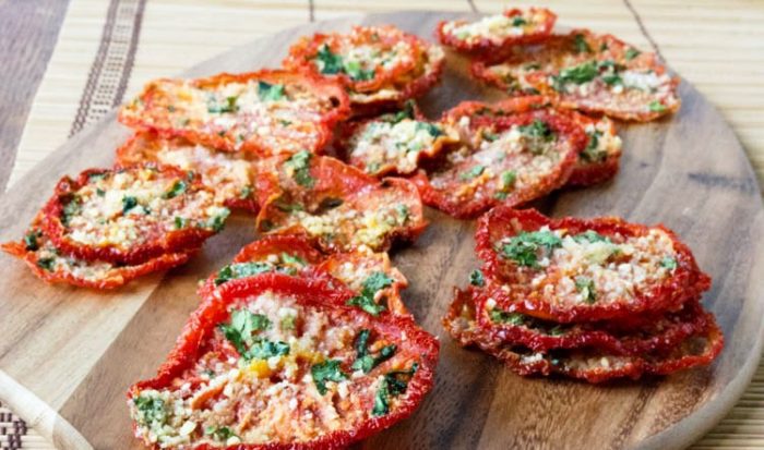 Crispy-parmesan-tomato-chips