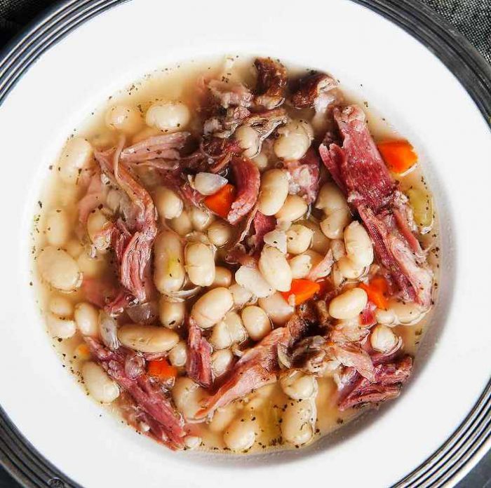 White_bean_and_ham_soup