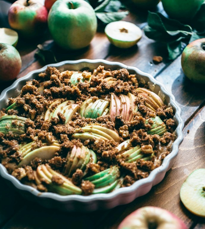 Apple-walnut-yogurt-coffee-cake