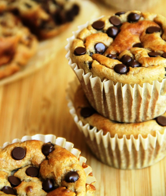 Banana-oat-greek-yogurt-muffins