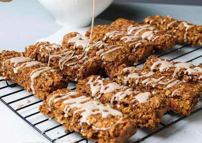 Carrot-cake-breakfast-bars