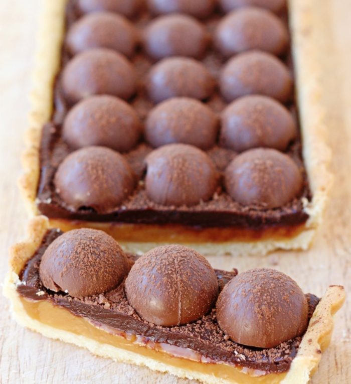 Salted-caramel-chocolate-truffle-tart