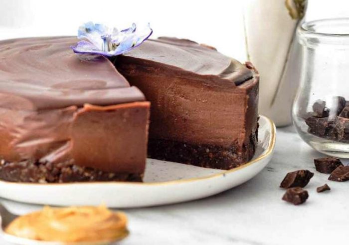 No-bake-vegan-chocolate-peanut-butter-cheesecake