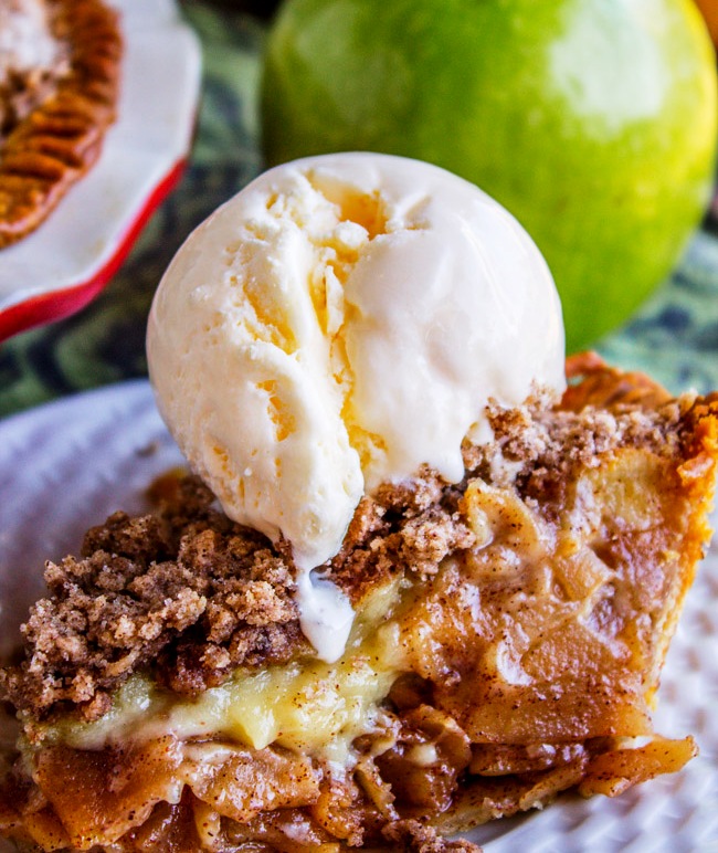 Apple-custard-pie-with-cinnamon-streusel-recipe
