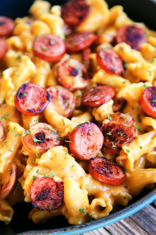 Beer-cheese-and-sausage-pasta