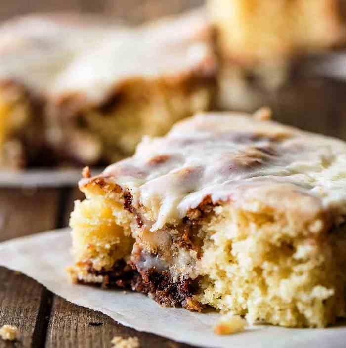 Cinnabon-cinnamon-roll-sheet-cake-recipe