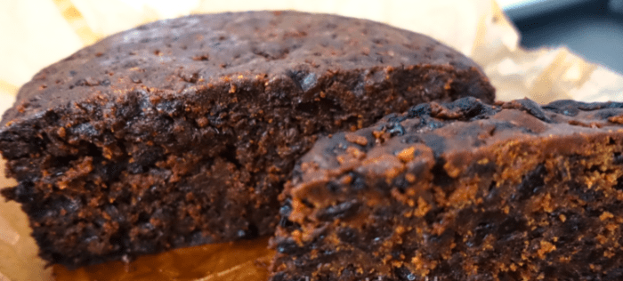 In the years since I first shared my Rich Fruit Cake recipe I’ve become more cautious about avoiding Dairy (I was born with a Dairy Allergy) and also avoiding Gluten.