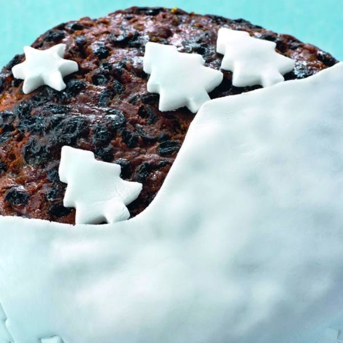 Nigellas-traditional-christmas-cake, A cake with fruit and nuts and bourbon.