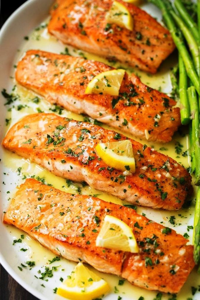 Skillet seared salmon with garlic lemon butter sauce