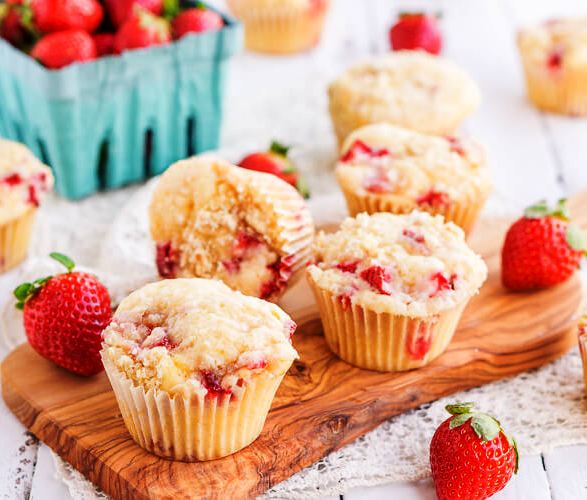 Strawberry-coffee-cake-muffins