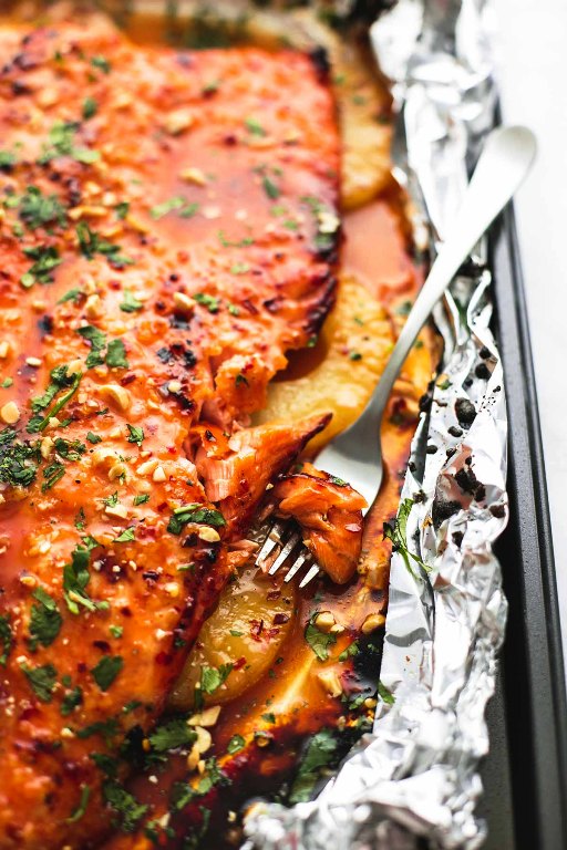 Baked-thai-pineapple-salmon-in-foil