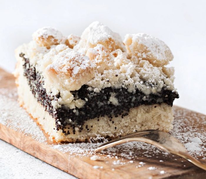 German-poppy-seed-streusel-crumble-cake-recipe