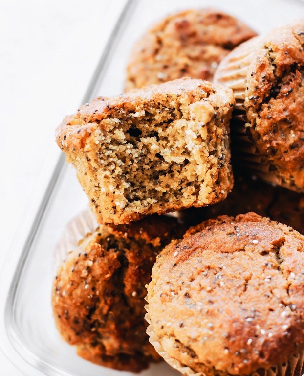 Lemon-poppyseed-muffins