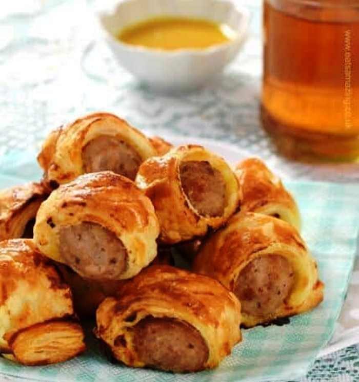 These quick and easy honey mustard sausage rolls have just 5 ingredients! This 'cheats' recipe is perfect for bonfire night and festive party food too!