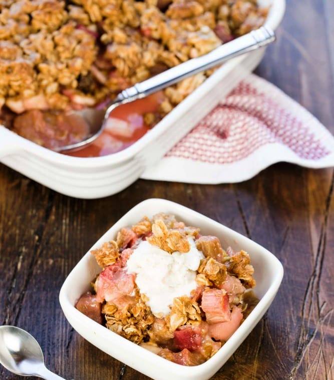 Rhubarb-apple-crisp