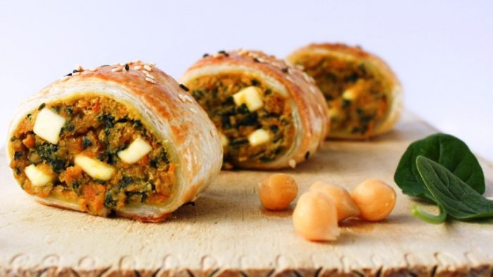 These sensational sausage rolls made with spinach, chickpeas and sweet potato are a fantastic healthy take on a classic. You honestly won’t miss the meat because these tasty pastry rolls are so full of flavour.