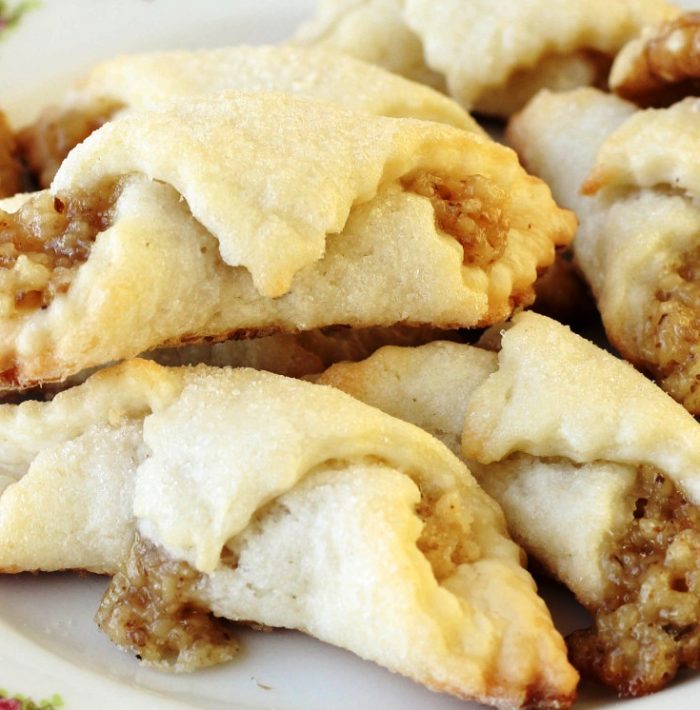 Hungarian-walnut-rolls.