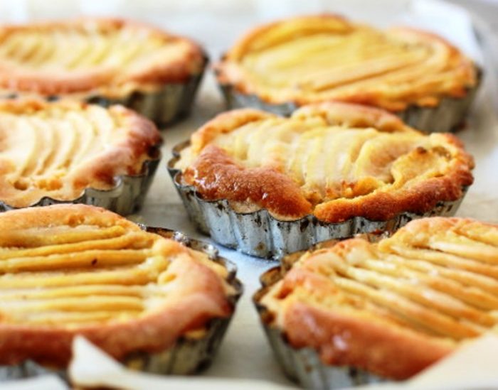 Flaky-butter-pear-tarts