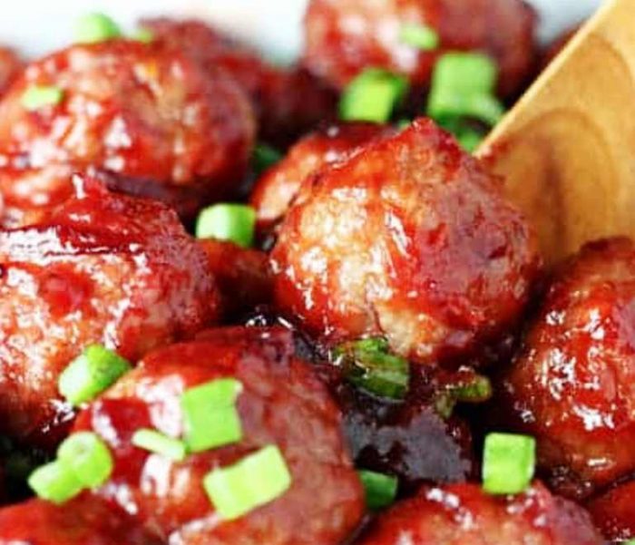 Quick-cranberry-glazed-meatballs