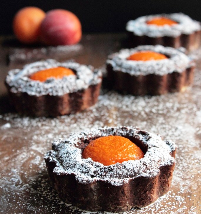 Dark-chocolate-and-apricot-tarts