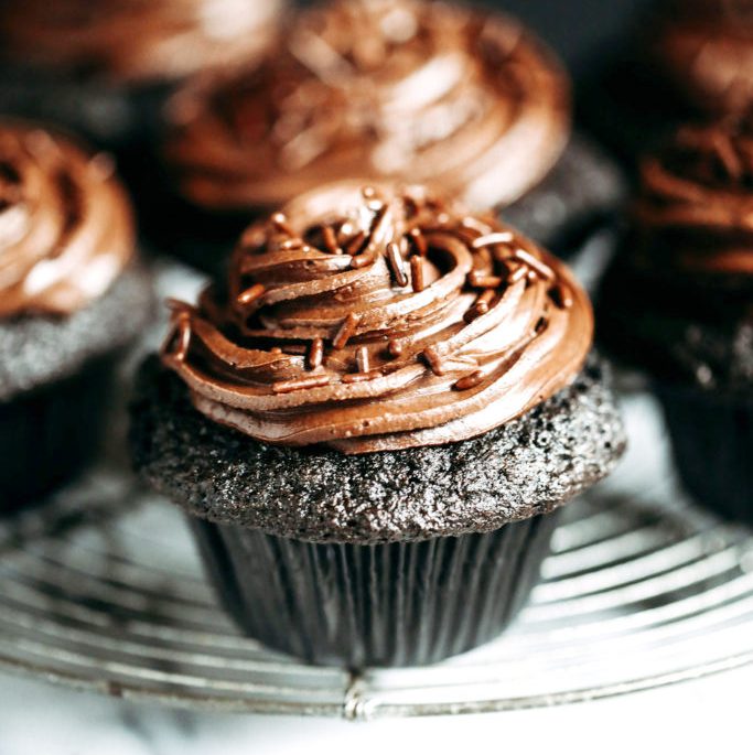 Coconut-flour-chocolate-cupcakes