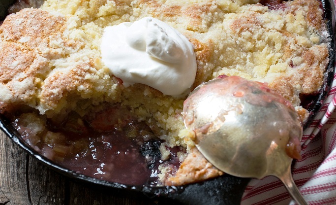 Strawberry-rhubarb-cobbler