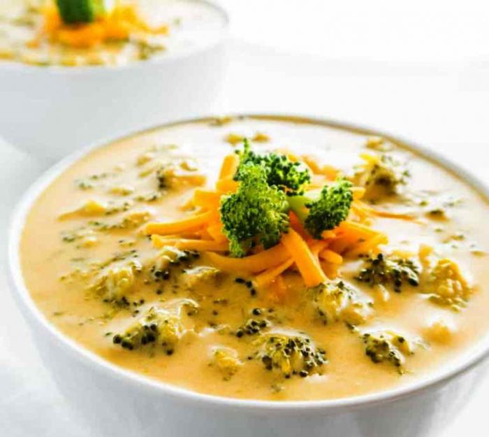 Broccoli-cheese-soup-low-carb-gluten-free