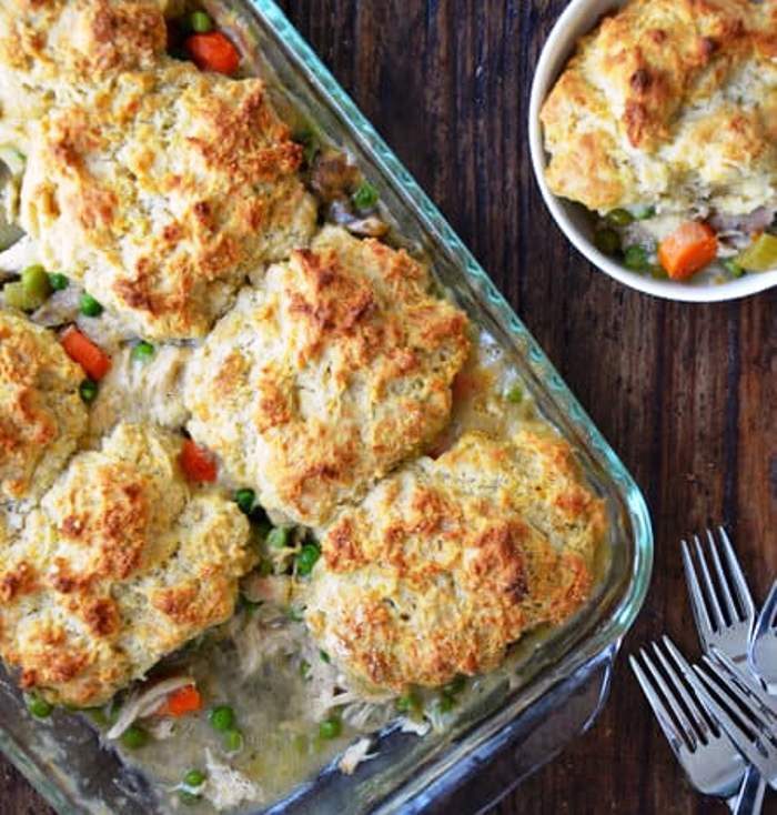 Leftover-turkey-pot-pie-cheddar-biscuit-crust-recipe