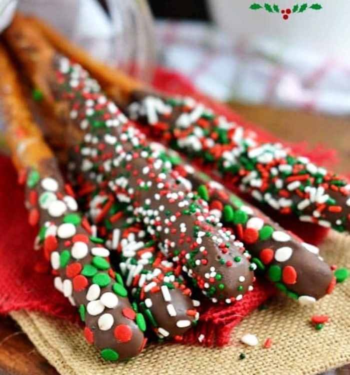Chocolate-caramel-Christmas-wands