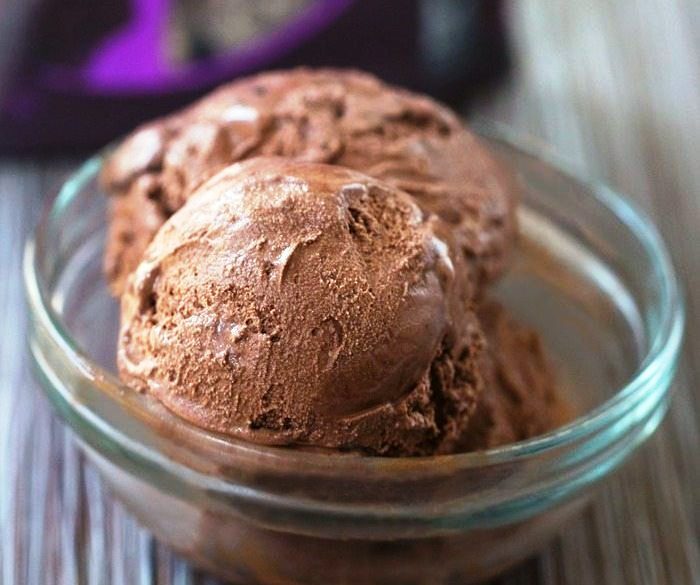 Healthy-chocolate-ice-cream