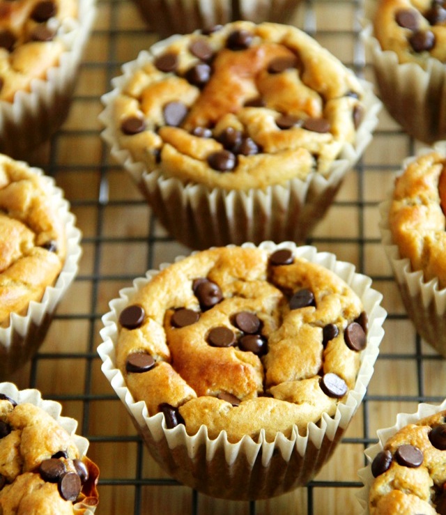 Banana-oat-greek-yogurt-muffins