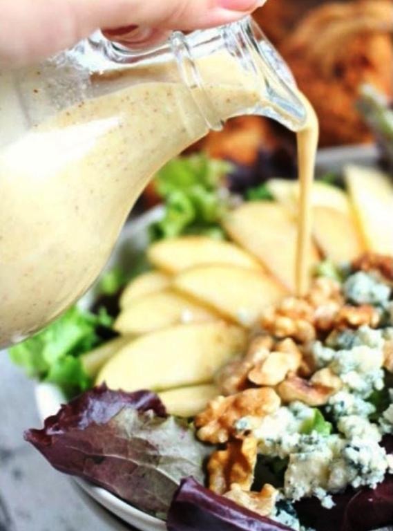 Creamy-apple-cider-vinaigrette-dressing