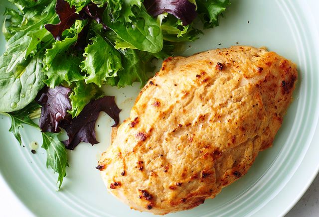 If there’s an easier way to turn boneless, skinless chicken breasts into a killer, creamy, cheese-topped dinner