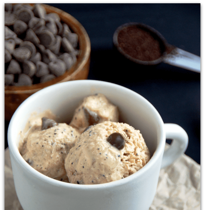 Coffee frozen yogurt ice cream