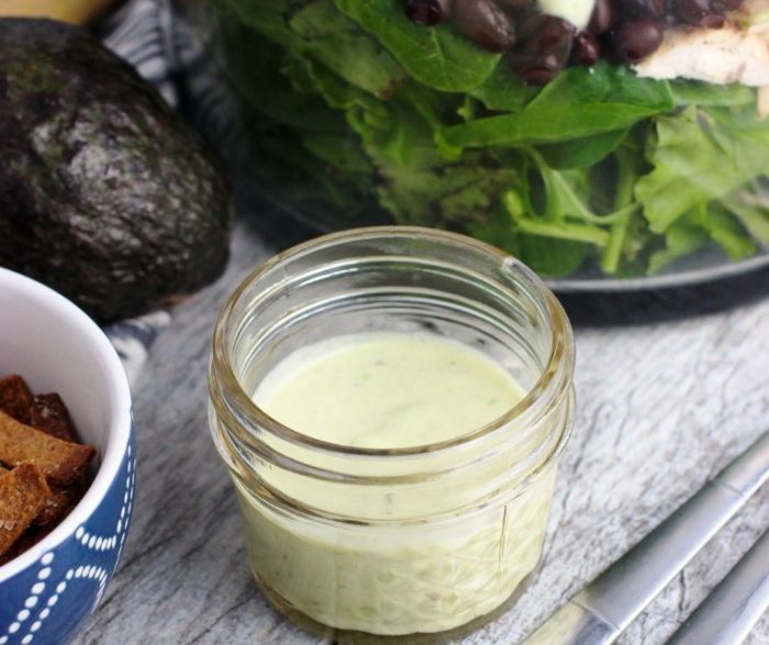 Creamy-avocado-apple-cider-vinegar-salad-dressing