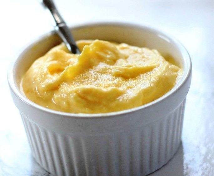 Homemade-mango-frozen-yogurt