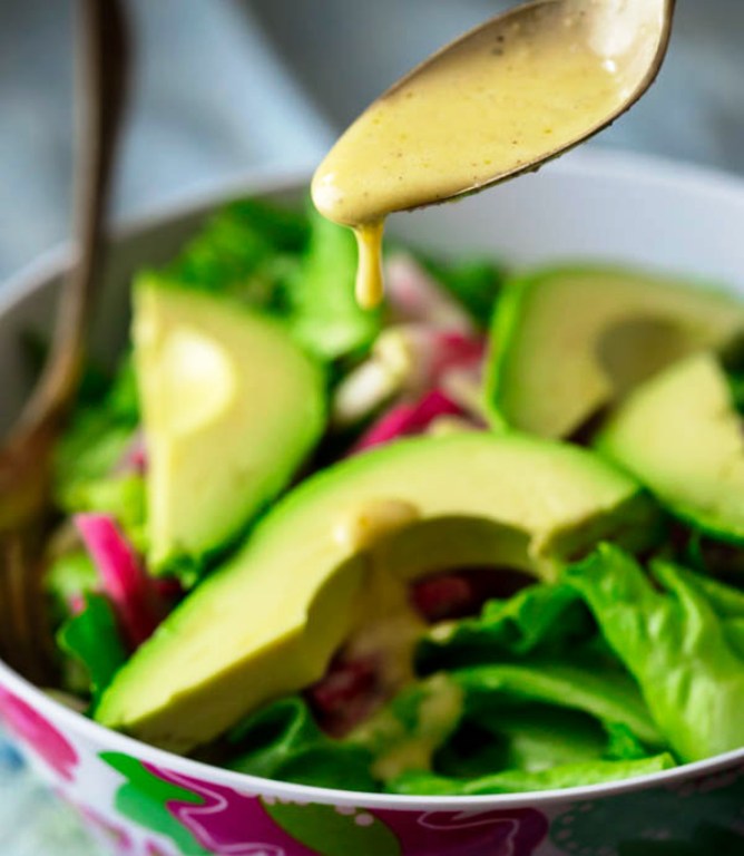  Here is a simple 5 minute recipe for salad dressing using apple cider vinegar. Plus I have a simple list of the elements to make a great homemade salad dressing and vinaigrette from scratch.