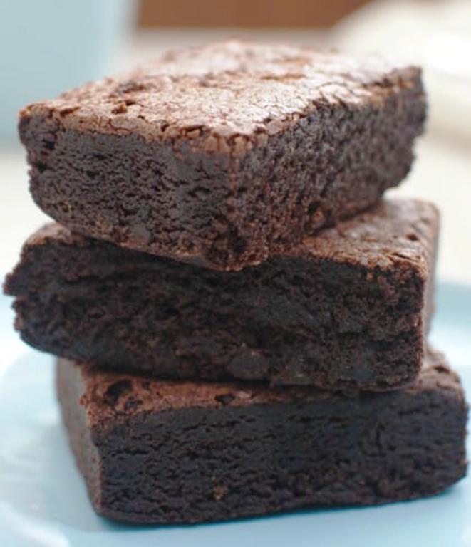 My recipe, made with coconut flour and coconut sugar is the answer to my family’s brownie cravings. It’s dense, delicious and cake-y.