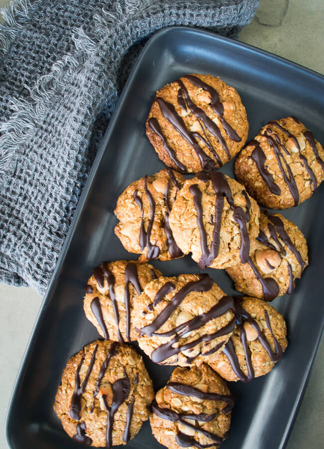 I present to you my Chocolate Macadamia Anzac Biscuits – three of my favourite flavours jammed into one delicious bikkie.