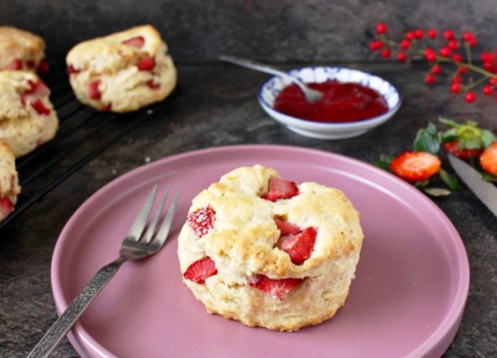 coconut strawberry scones