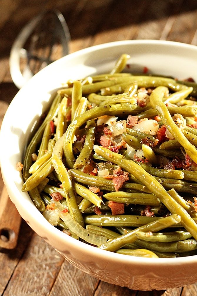 Here’s an easy way to make that Southern classic – in the slow cooker. You just dump it all in the slow cooker and turn it on. Ok, you do need to stir them a couple times, but the effort is minimal.