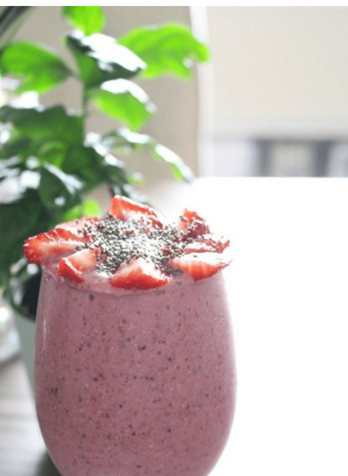 How easy is it to make a breakfast smoothie when you’re on the go? So easy! And trust me with this one, it tastes so yummy that you won’t believe how fast the kids gulp it down.