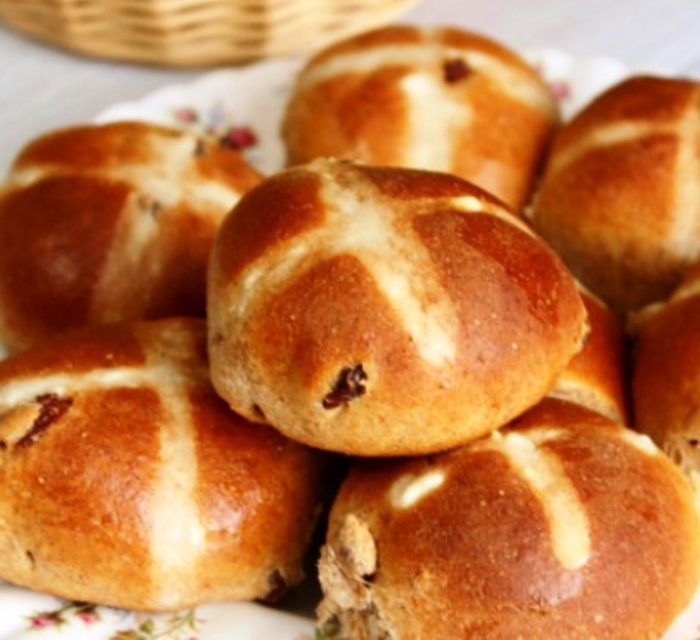 Easy hot-cross-buns-vintage-recipe