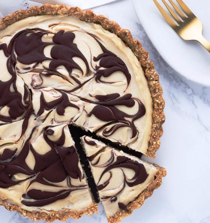 Tahini-and-chocolate-greek-yogurt-tart