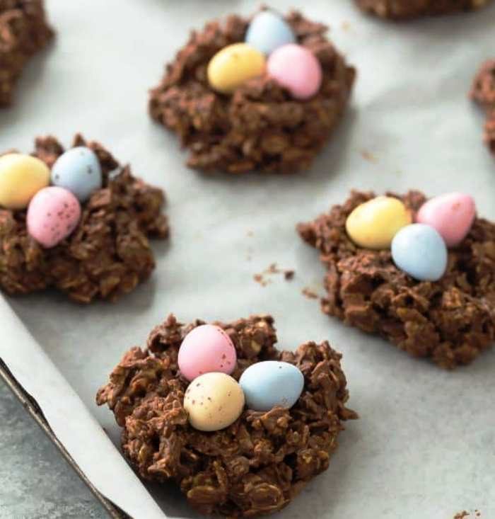 These No Bake Birds Nest Cookies are made with oats, corn flakes, mini eggs, peanut butter and are perfect for Easter or Spring! The kids will go nuts for them.