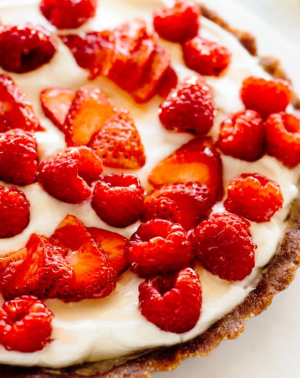 No-bake-greek-yogurt-strawberry tart-recipe