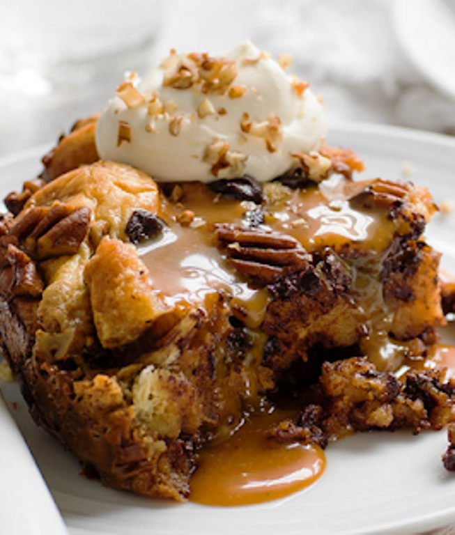 Slow-cooker-bread-pudding with caramel