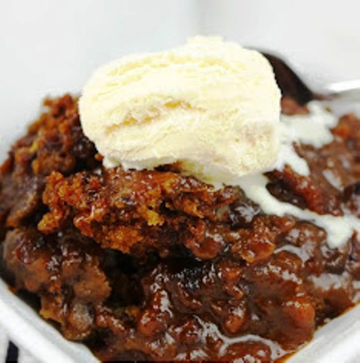 Slow-cooker-sticky-date-pudding